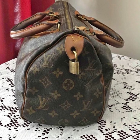 Louis Vuitton Handbags - Preowned Authentic Louis Vuitton Speedy 25